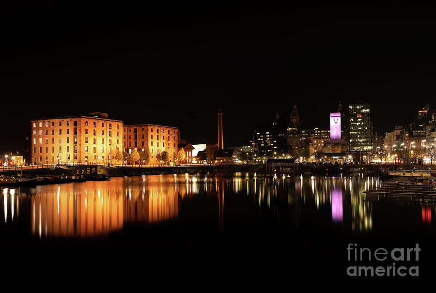 Albert Dock Photograph - Liverpool At Night - The Salthouse Dock by Rawshutterbug