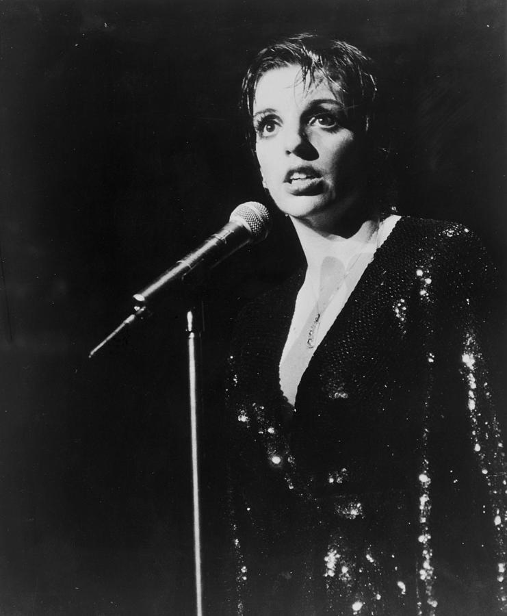 Liza Minnelli Photograph by Evening Standard