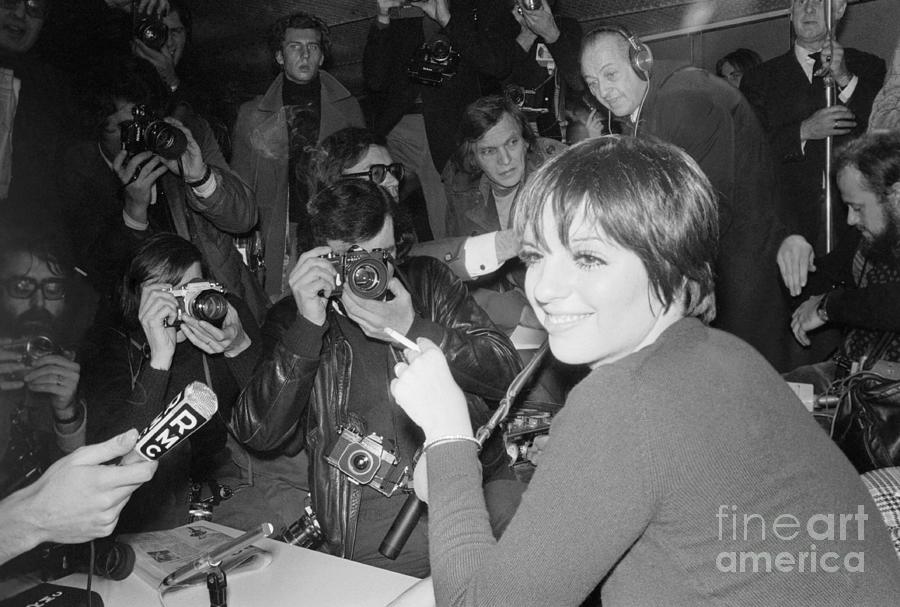 Liza Minnelli Surrounded Photograph by Bettmann