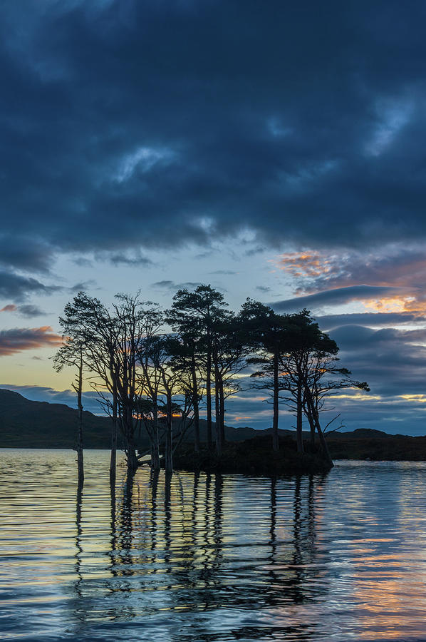 Loch Assynt sunset, Sutherland Photograph by David Ross
