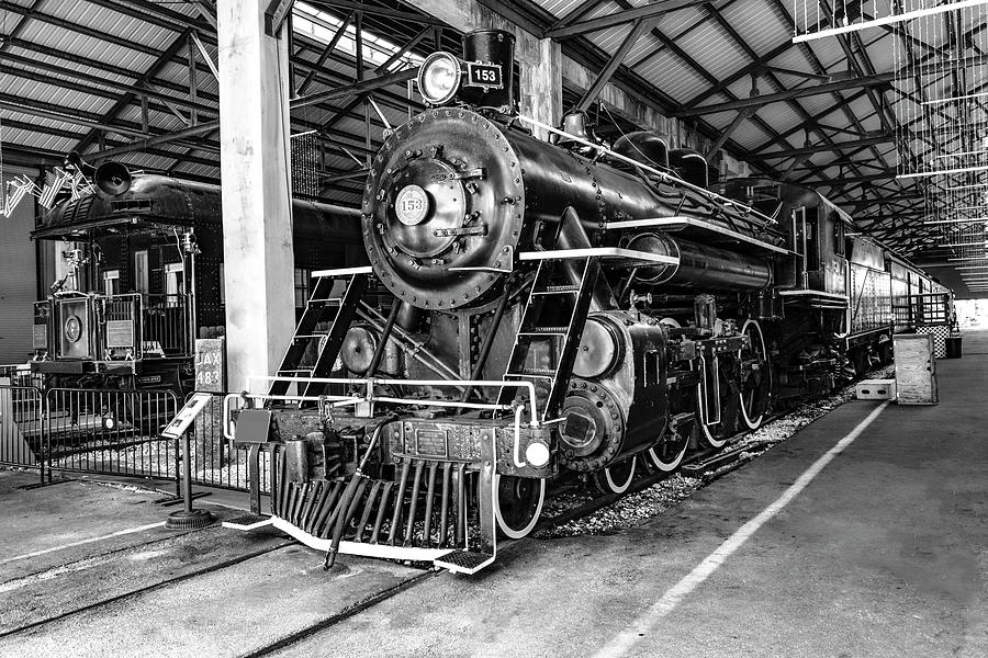 Locomotive 153 Photograph by Carlos Diaz