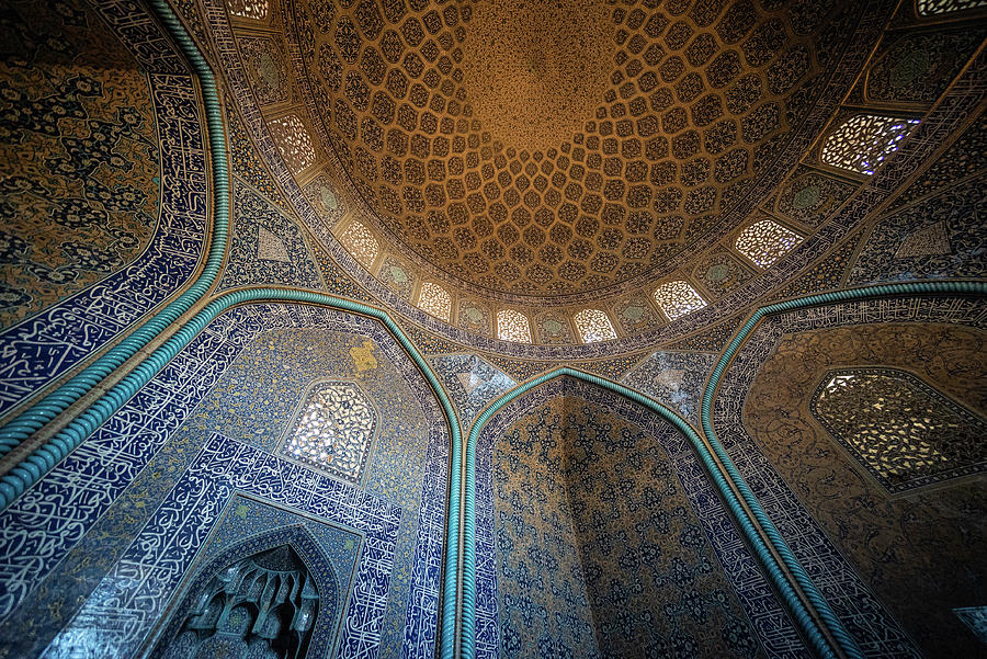 Loftullah Mosque in Esfahan, Iran Photograph by Kamran Ali