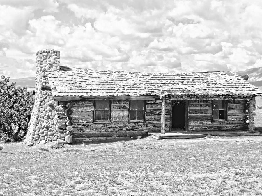 Log Cabin At Ghost Ranch Photograph By Toni Abdnour