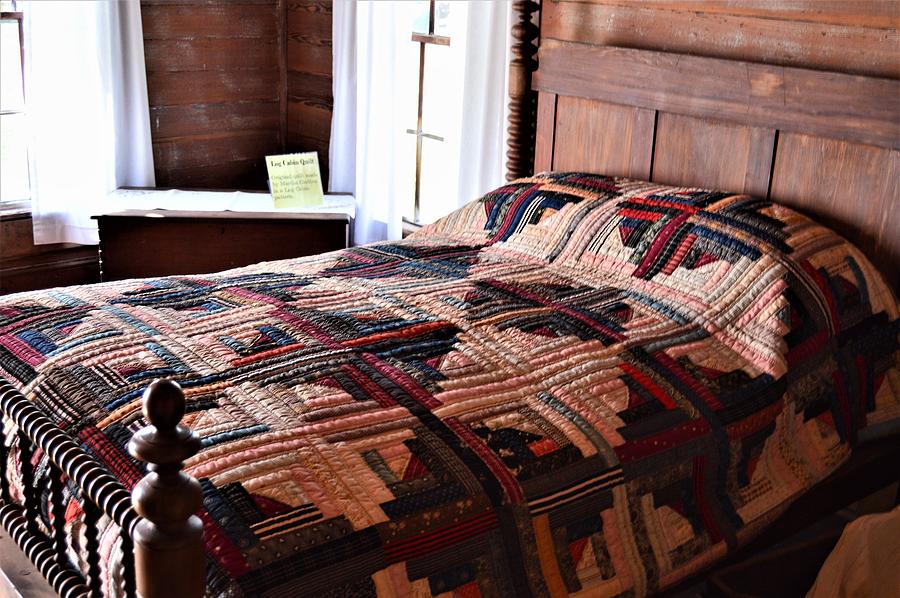 Log Cabin Quilt Photograph By Warren Thompson