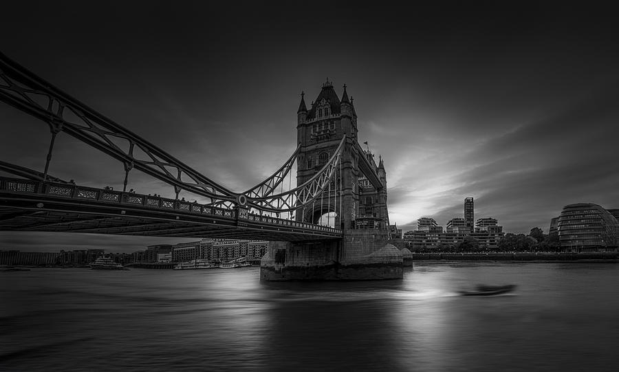 Architecture Photograph - London Bridge by Yanny Liu