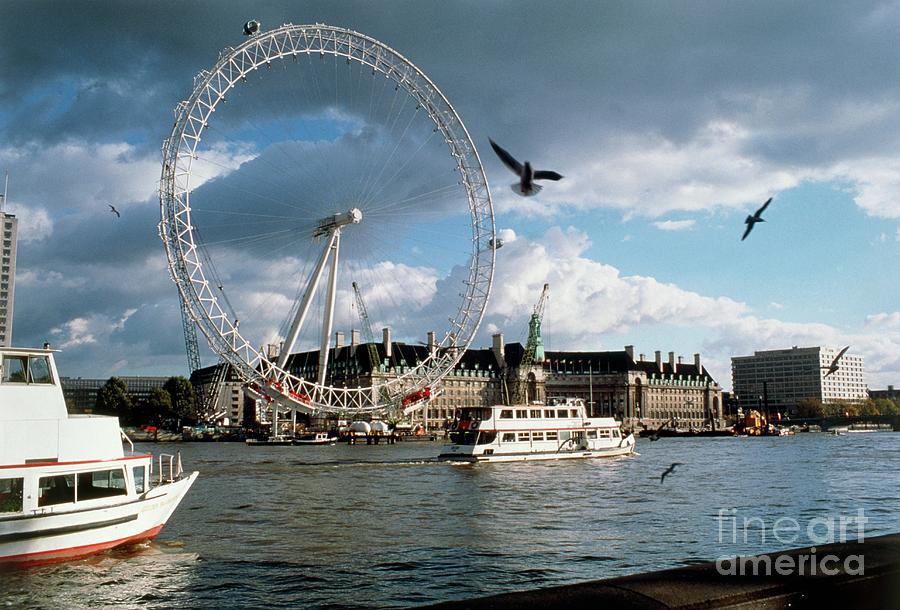 London Eye Photograph by Francoise Sauze/science Photo Library