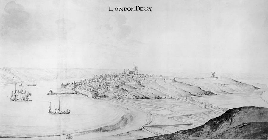 Londonderry Photograph by Hulton Archive