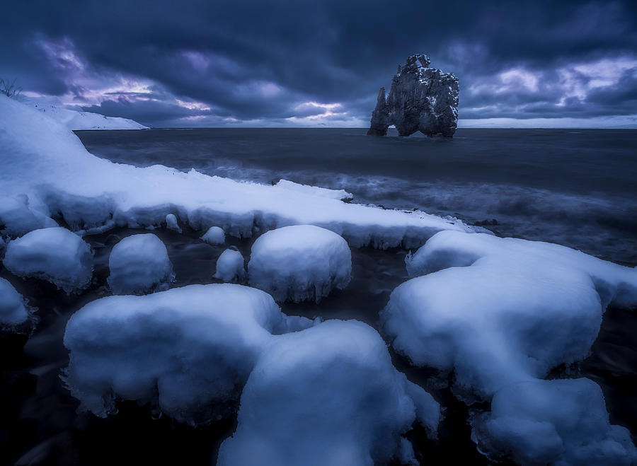 Lonely Coast, Hvitserkur,iceland. Photograph by Xiawenbin