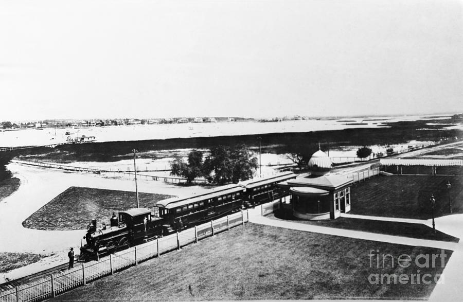 Long Island Railroad Station Photograph by Bettmann