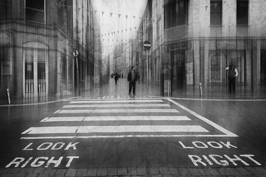 City Photograph - Look Right by Roswitha Schleicher-schwarz