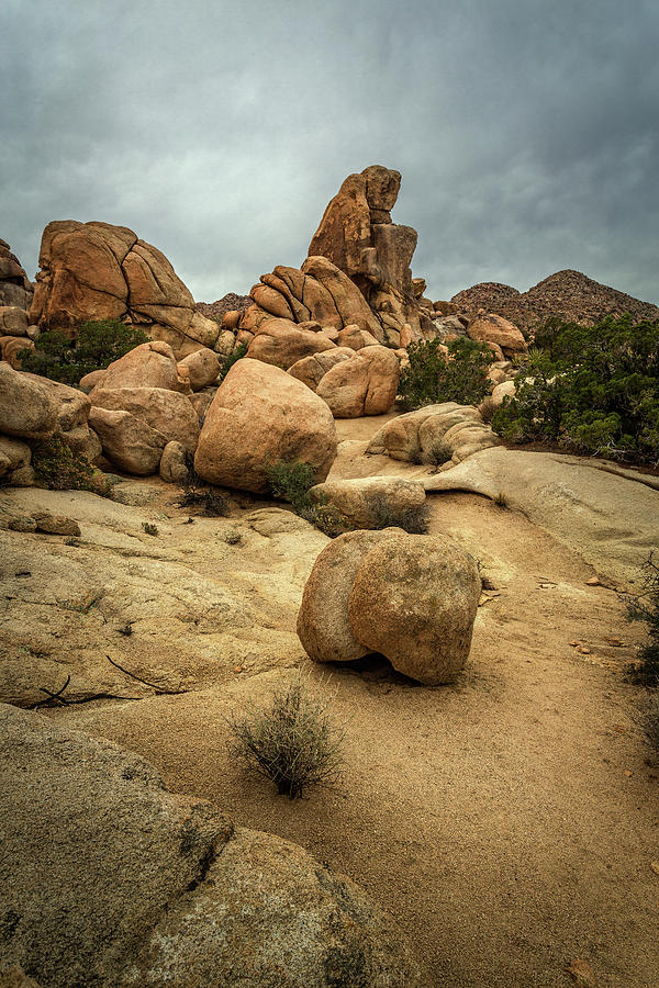 Loose Boulders by Rick Strobaugh Loose Boulders by Rick Strobaugh