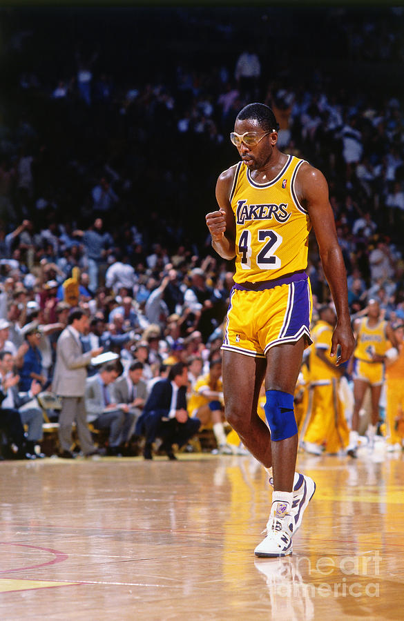 Los Angeles Lakers James Worthy Photograph by Andrew D. Bernstein