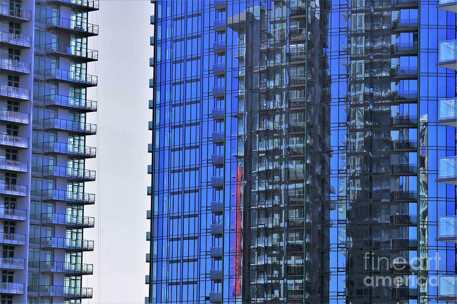 Los Angeles Series - High Rise Reflection Photograph by Lee Antle