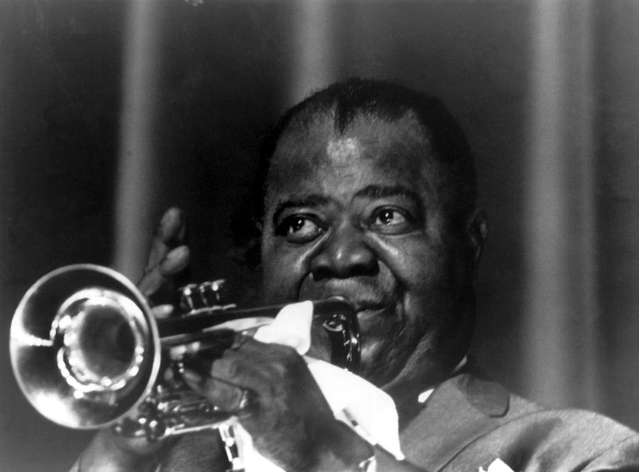 Louis Armstrong Photograph - Louis Armstrong In Concert by Keystone-france