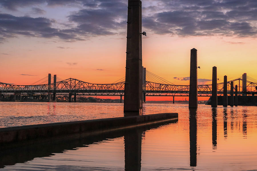 Louisville Sunrise On The Ohio River Photograph by Dan Sproul