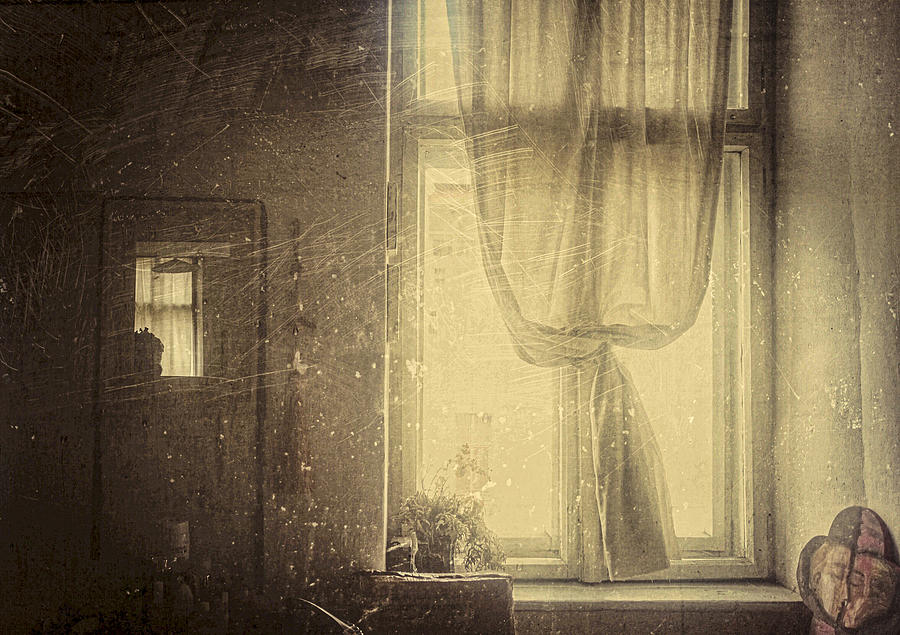 Vintage Photograph - Love Story by Clara Arustei
