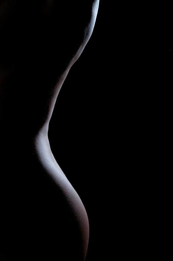 Low-key Figure Nude Of A Back Photograph by Duncan Grisby