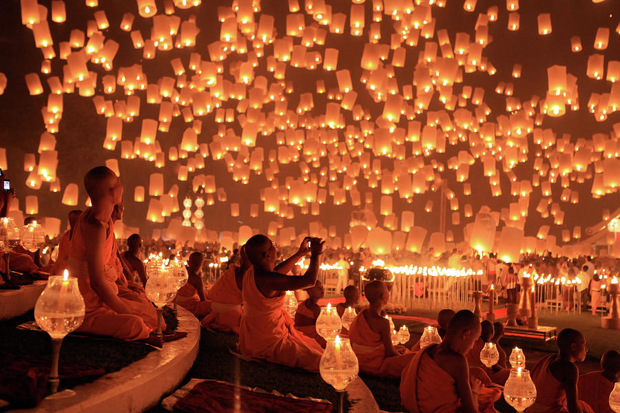 Loy Kratong - Floating Lantern Festival Photograph by Frans Jo - Imageenation