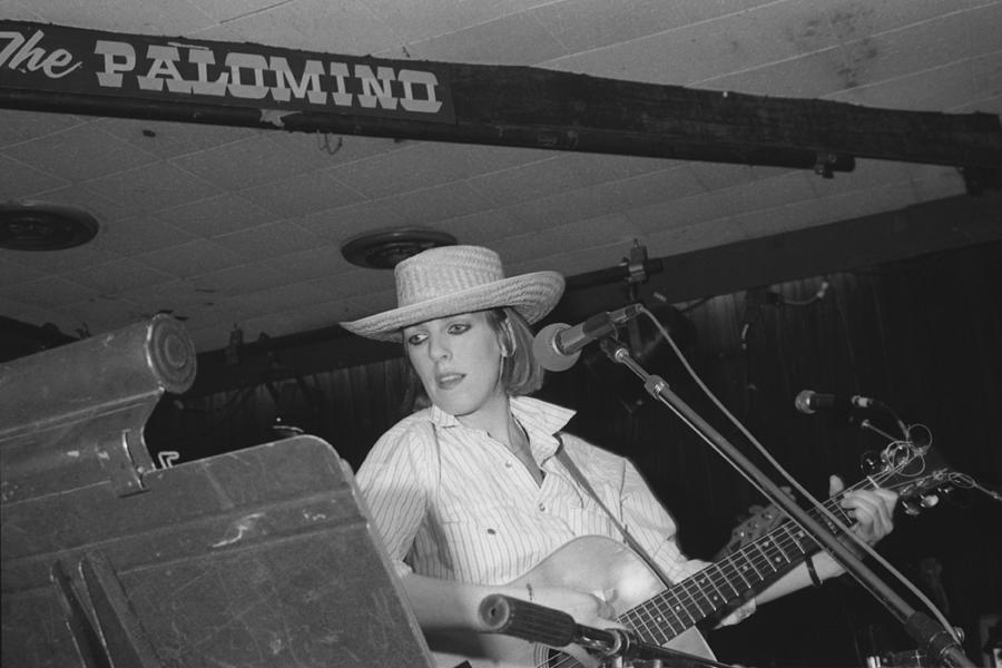 Music Photograph - Lucinda Williams Atthe Palomino by Michael Ochs Archives