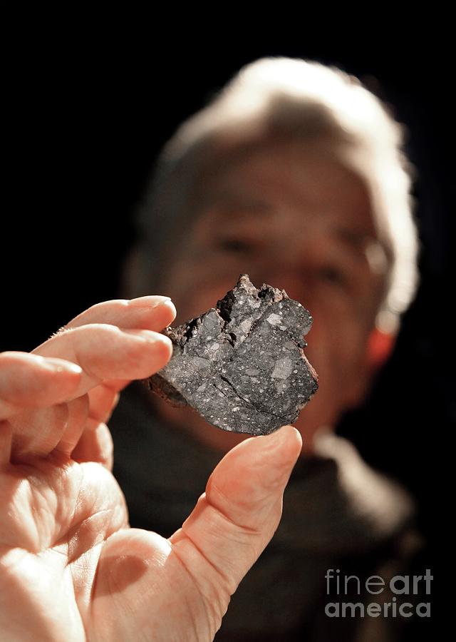 Lunar Meteorite Photograph by Detlev Van Ravenswaay/science Photo Library