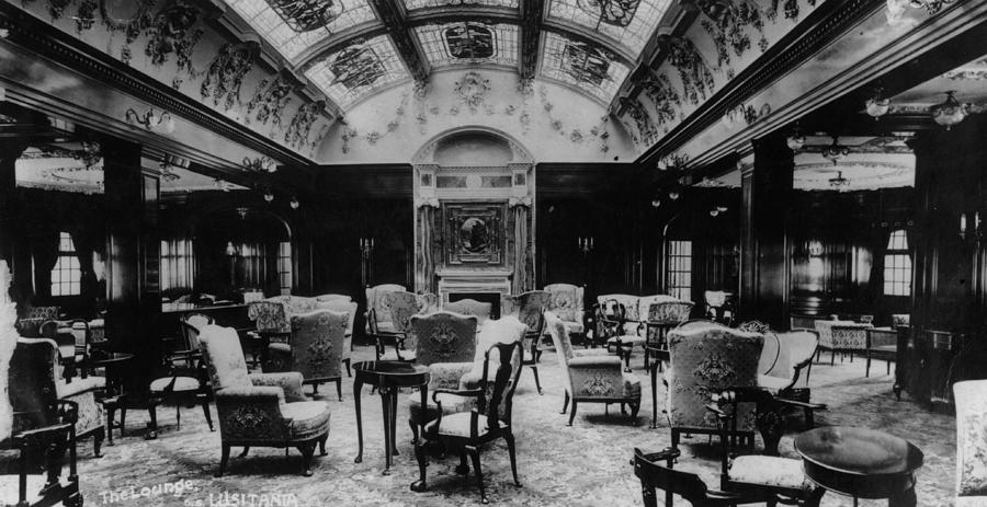 Lusitania Lounge Photograph by Hulton Archive