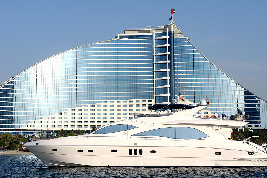 luxury yacht jumeirah