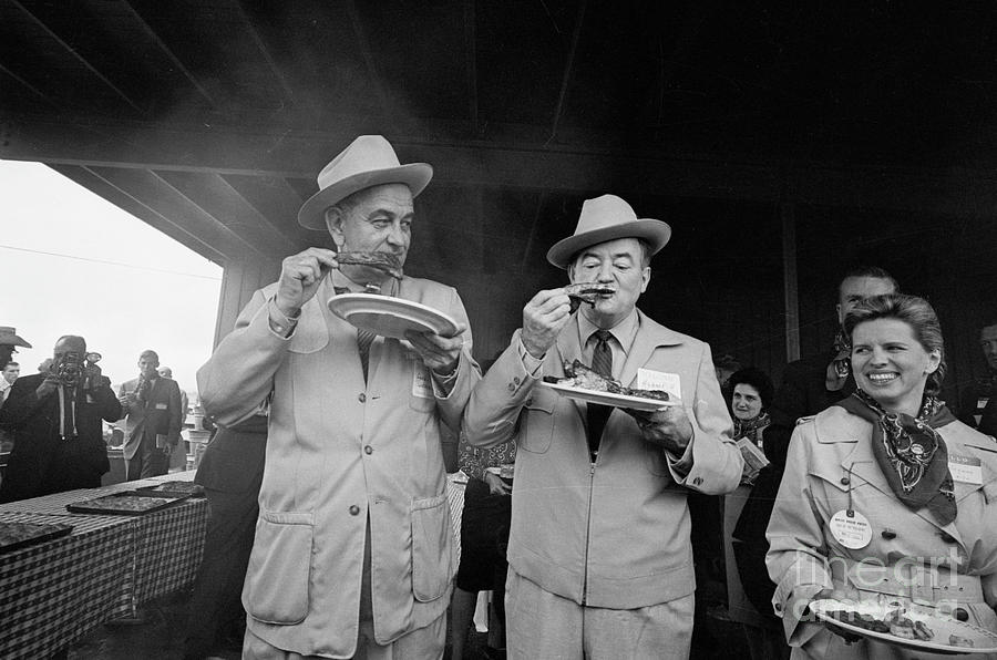 Lyndon B. Johnson Eating Spare Ribs Photograph by Bettmann
