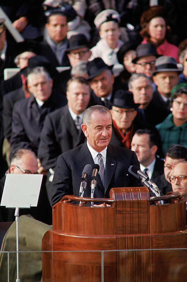 Lyndon Johnson Photograph - Lyndon B. Johnson by Robert W. Kelley