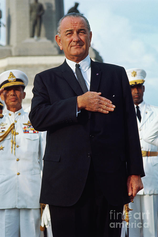 Lyndon Johnson With His Hand Photograph by Bettmann