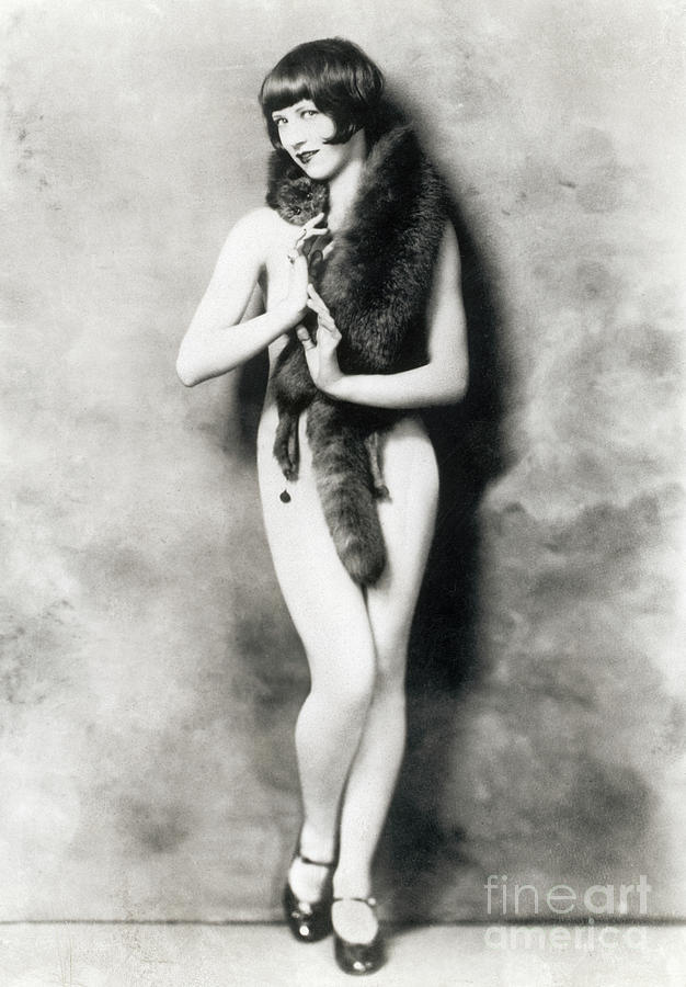 Mabel Boade, Ziegfeld Follies Showgirl Photograph by Bettmann