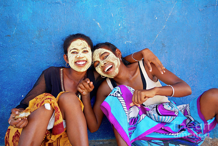 Madagascar, Tulear, Two Young Women Photograph by Tuul & Bruno Morandi