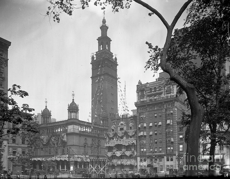 Architecture Photograph - Madison Square Garden by The Stanley Weston Archive