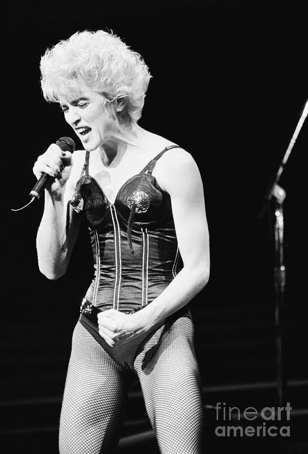 Madonna Singing In Concert Photograph by Bettmann