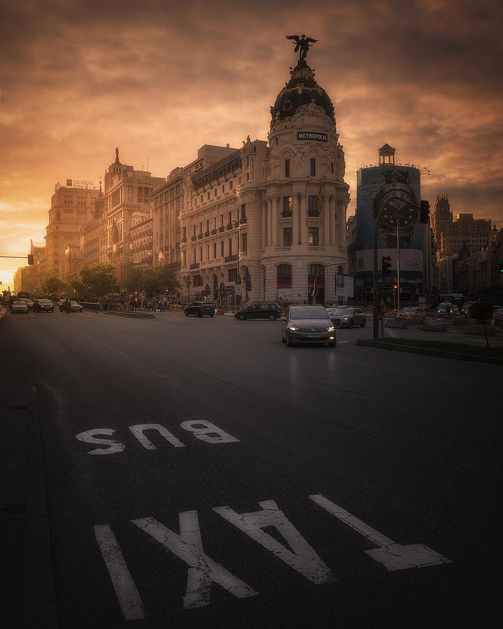 Sunset Photograph - Madrid by Oskar Baglietto