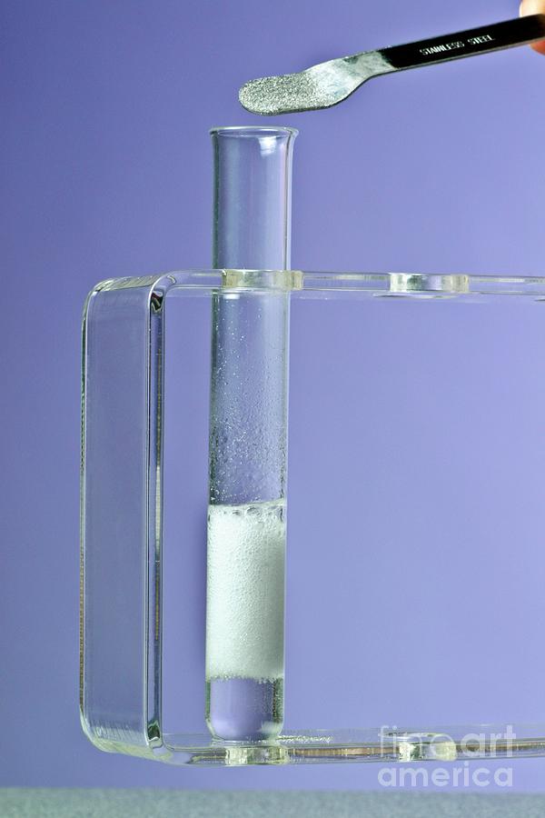 Magnesium-acid Reaction Photograph by Martyn F. Chillmaid/science Photo Library