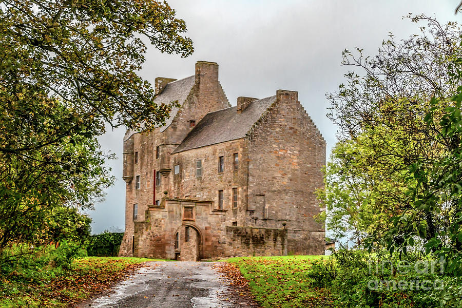 Magnificent Lallybroch  Photograph by Elizabeth Dow