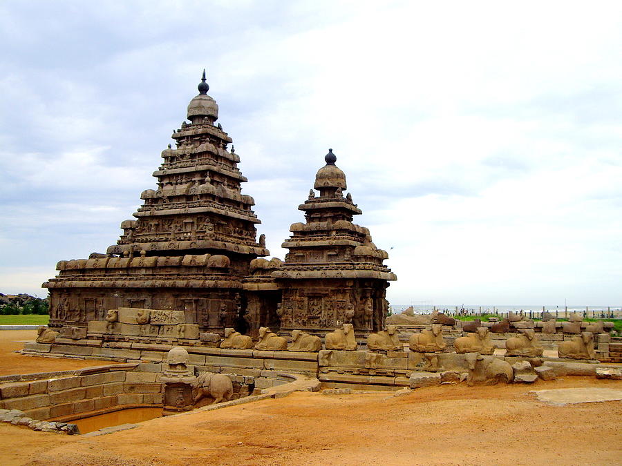 Mahaballipuram, S India, Tamil Nadu Photograph by Chris Ilsley