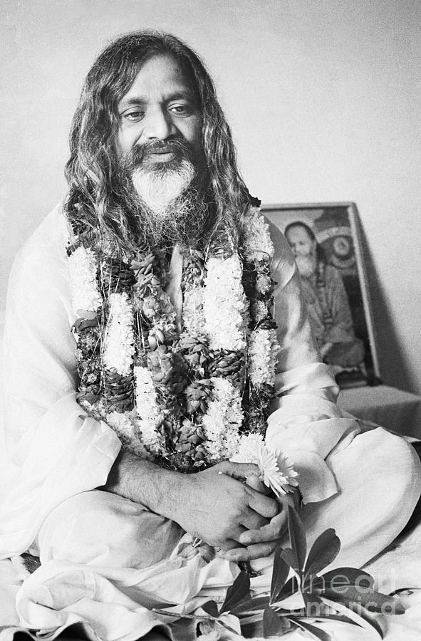Maharishi Mahesh Yogi Photograph by Bettmann