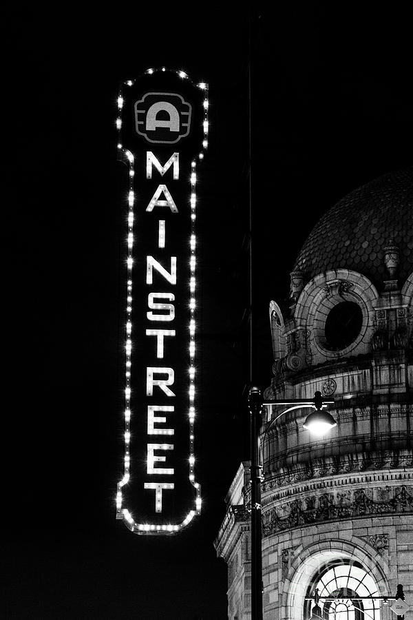 Mainstreet Theater Kansas City Photograph by Terri Morris