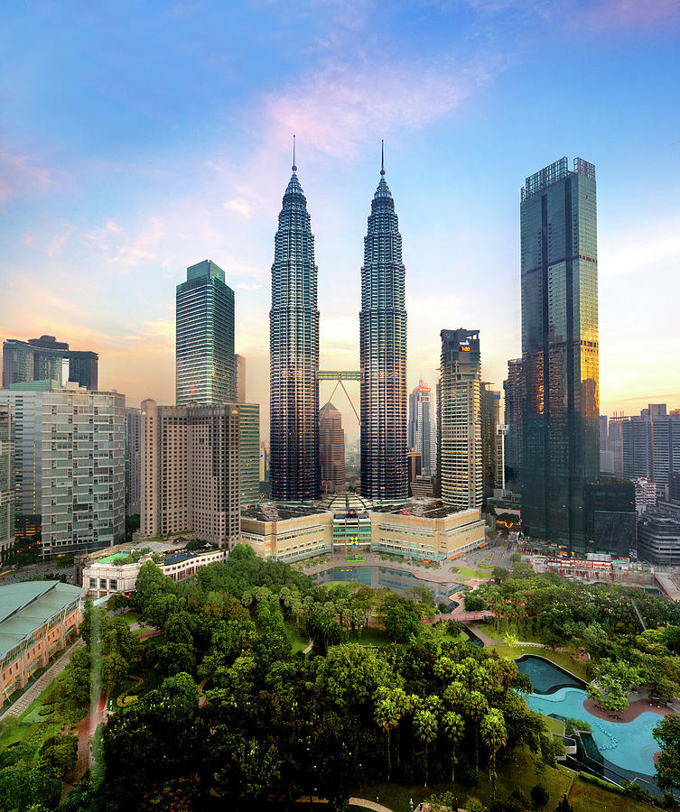 Malaysia, Selangor, Kuala Lumpur, Petronas Towers Digital Art by Paolo ...