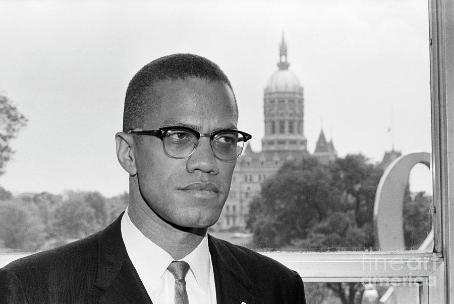 Malcolm X In Front Of Connecticut Photograph by Bettmann