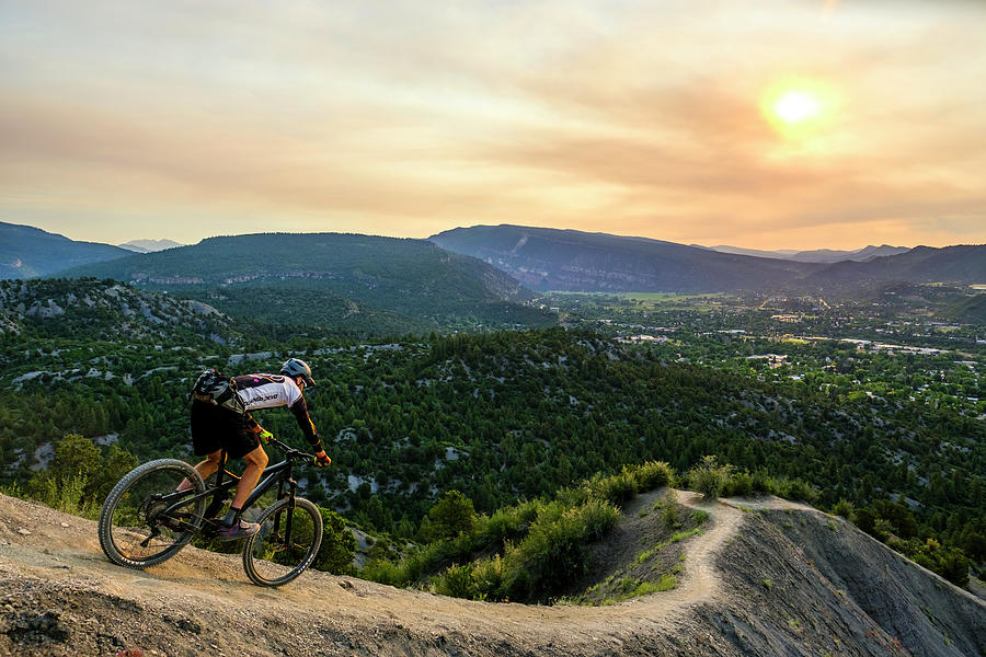 Male Mountain Biker Rides Down Hogs Back Near Durango, Colorado, Usa ...