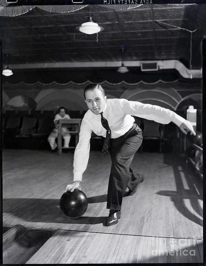 Man Bowling In Tie Photograph by Bettmann