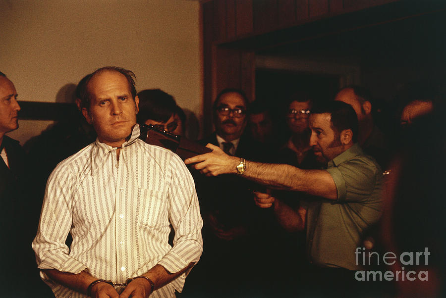 Man Holding Gun To Hostage Photograph by Bettmann