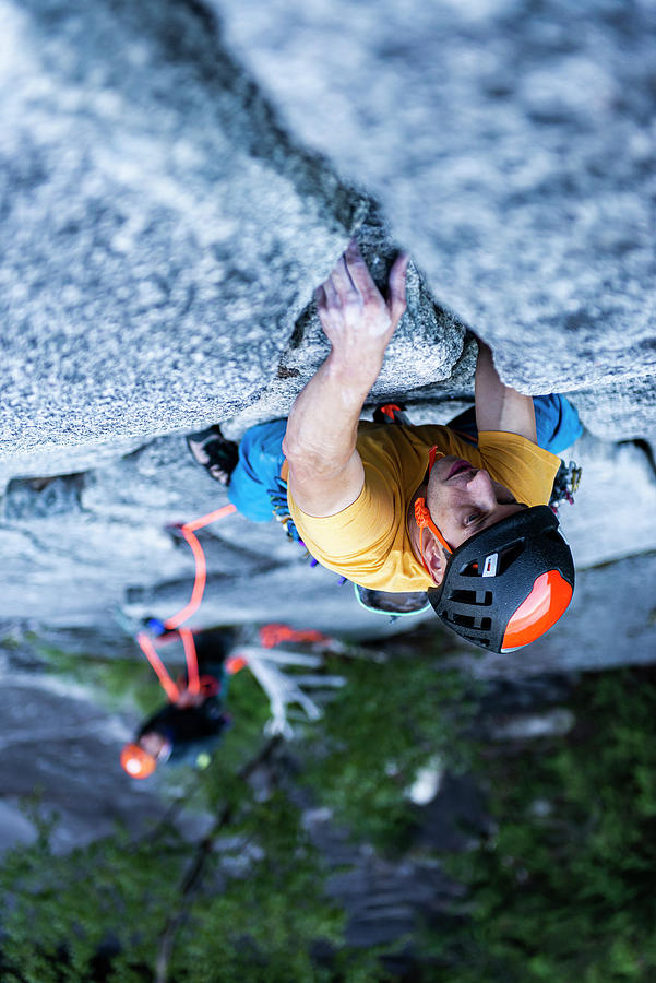 Man Lead Rock Climbing Trad On Granite Squamish Stawamus Chief ...