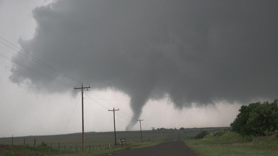 Mangum Oklahoma Tornado 004 Photograph by Dale Kaminski