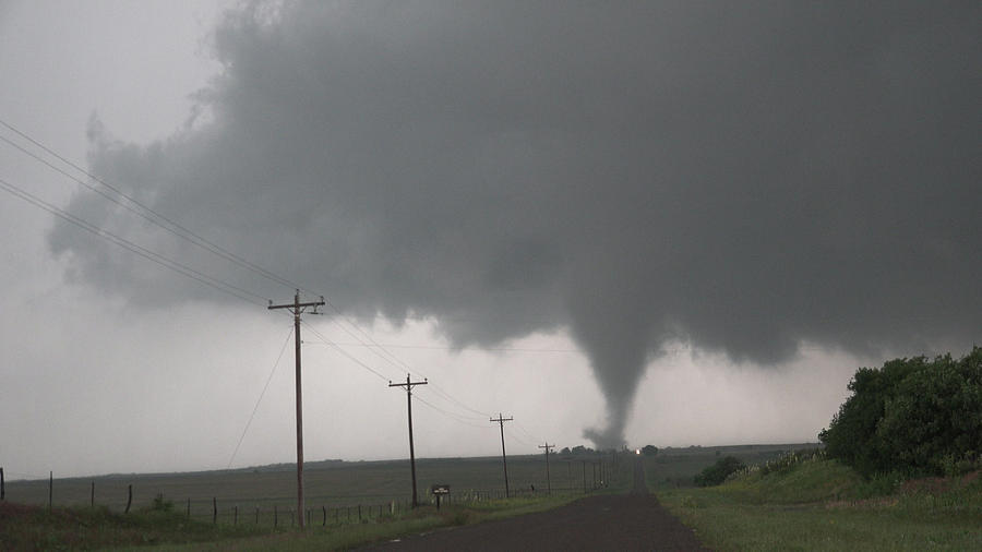 Mangum Oklahoma Tornado 007 Photograph by Dale Kaminski