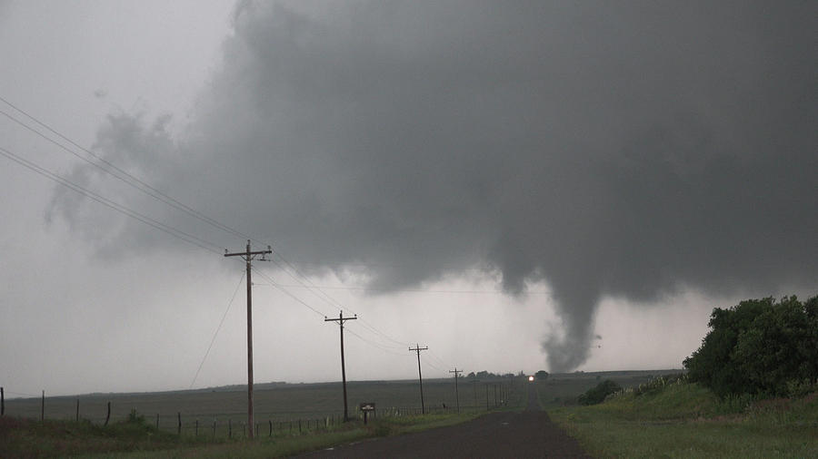 Mangum Oklahoma Tornado 009 Photograph by Dale Kaminski