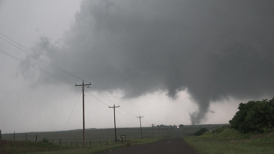Mangum Oklahoma Tornado 010 Photograph by Dale Kaminski