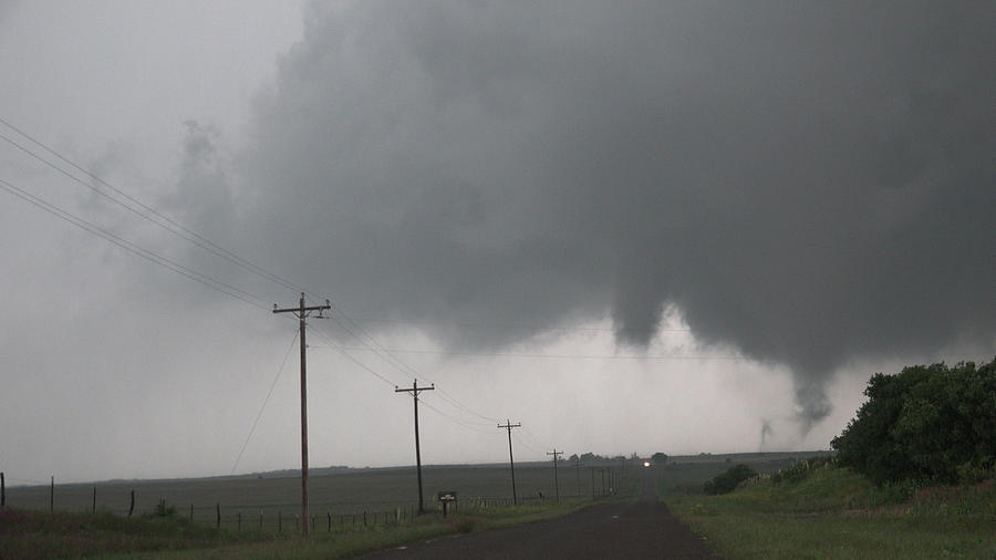 Mangum Oklahoma Tornado 012 Photograph by Dale Kaminski